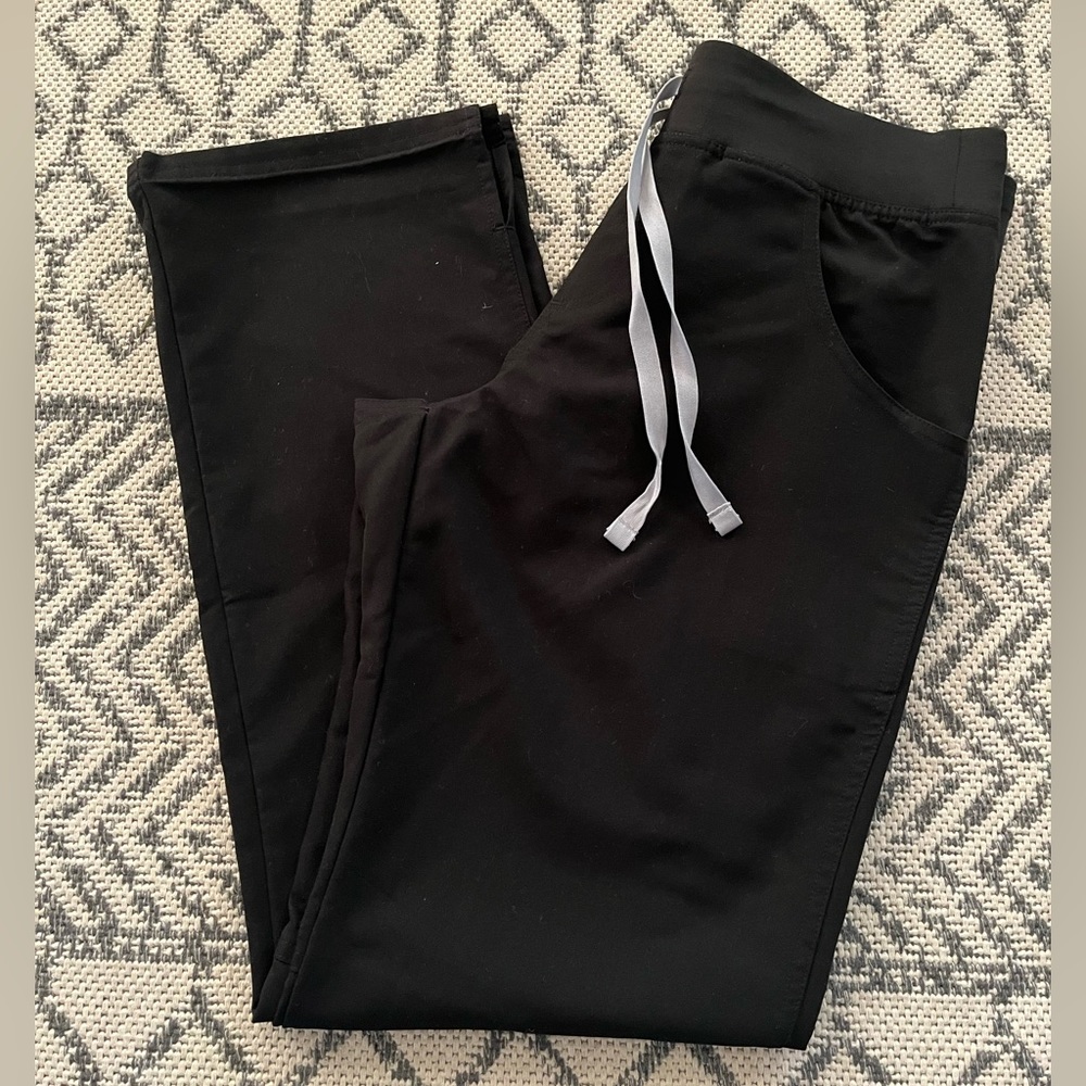 Figs scrub pants - women’s size small - color black